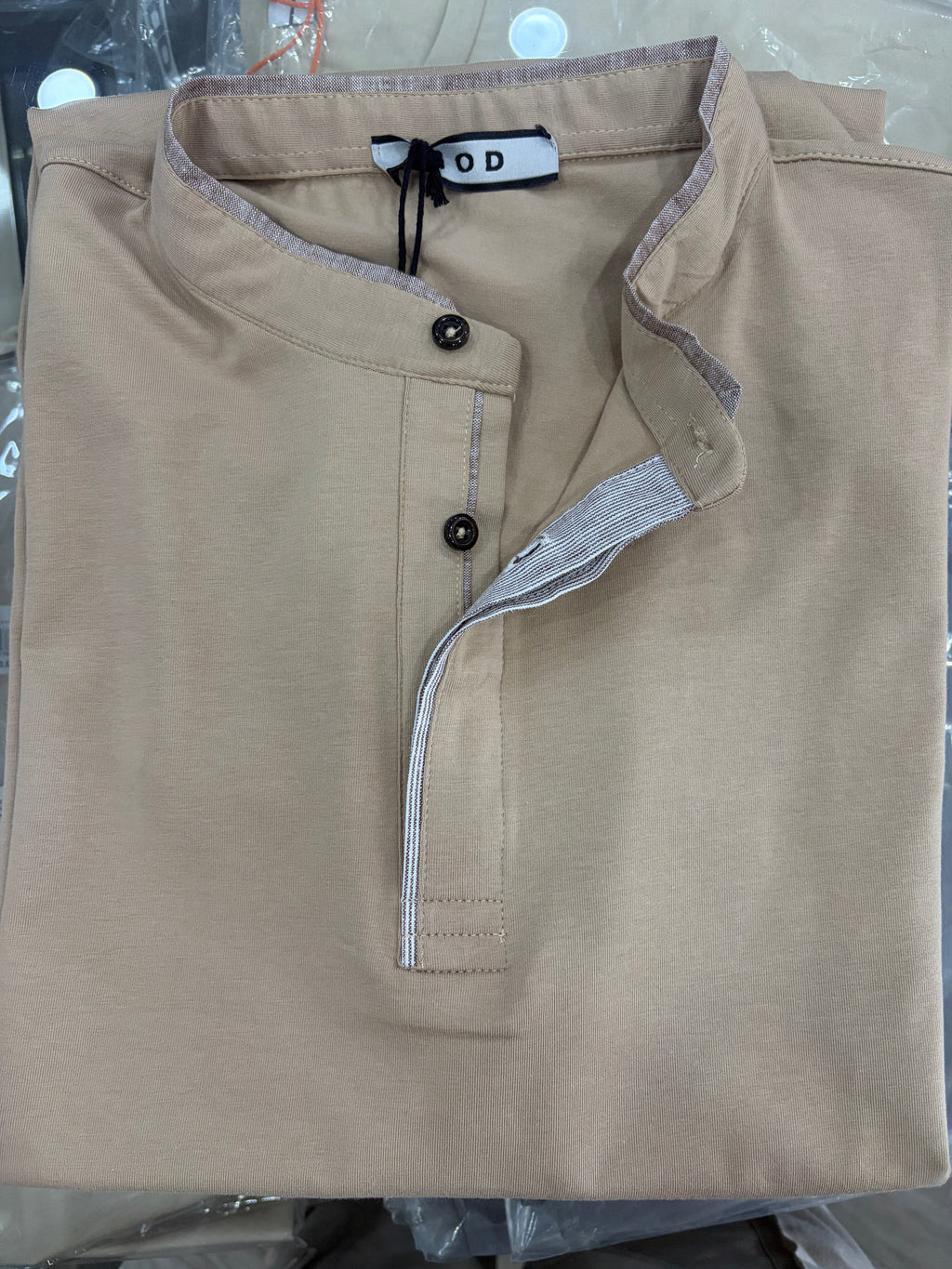 Polo MOD Guernica collo coreano- Beige