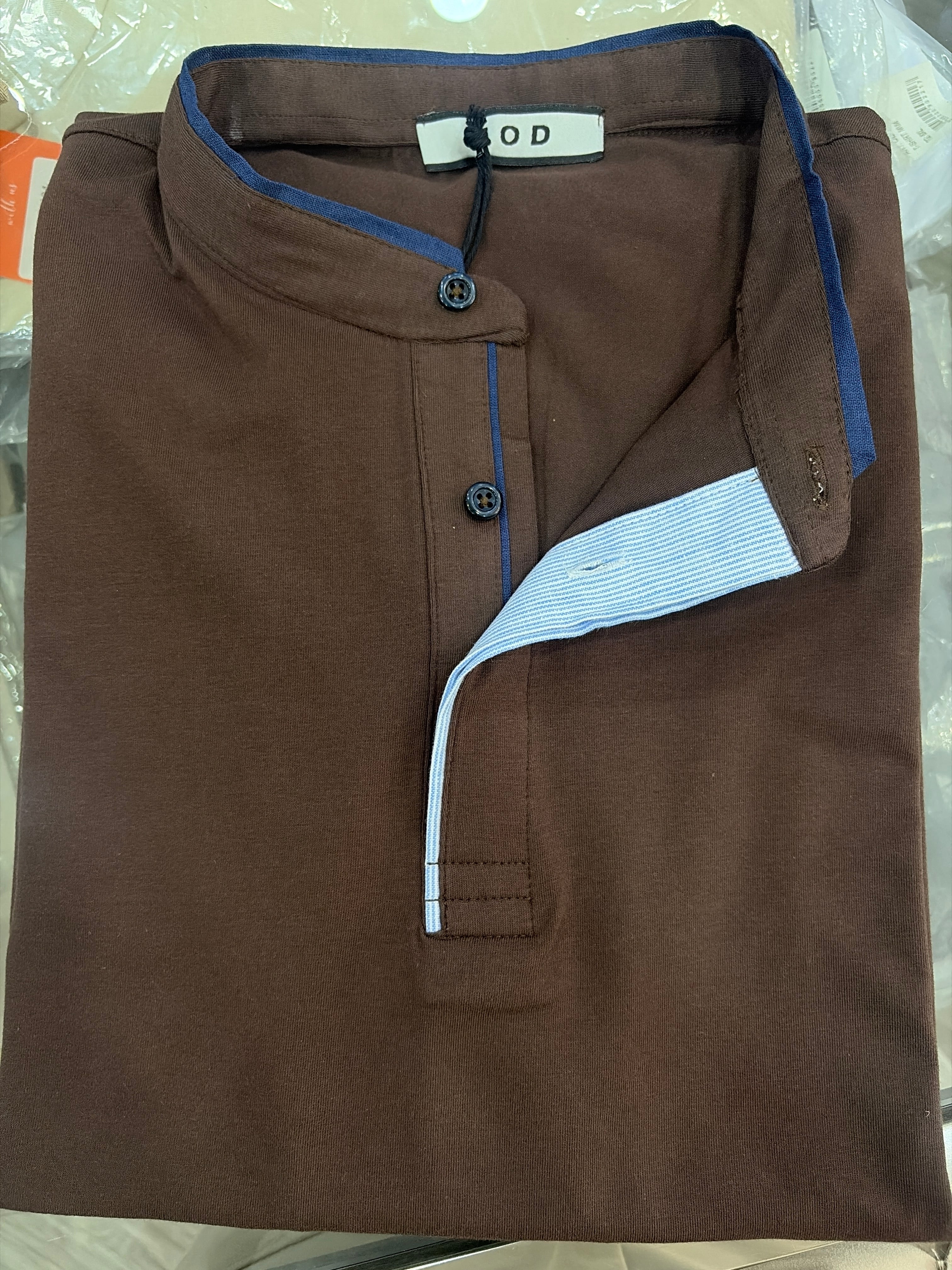 Polo MOD Guernica collo coreano-Marrone