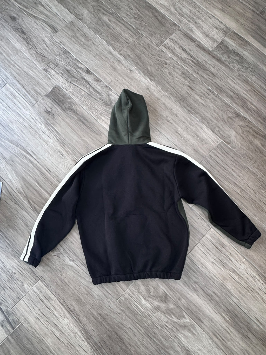 FELPA CON ZIP E BANDE LATERALI- VERDE