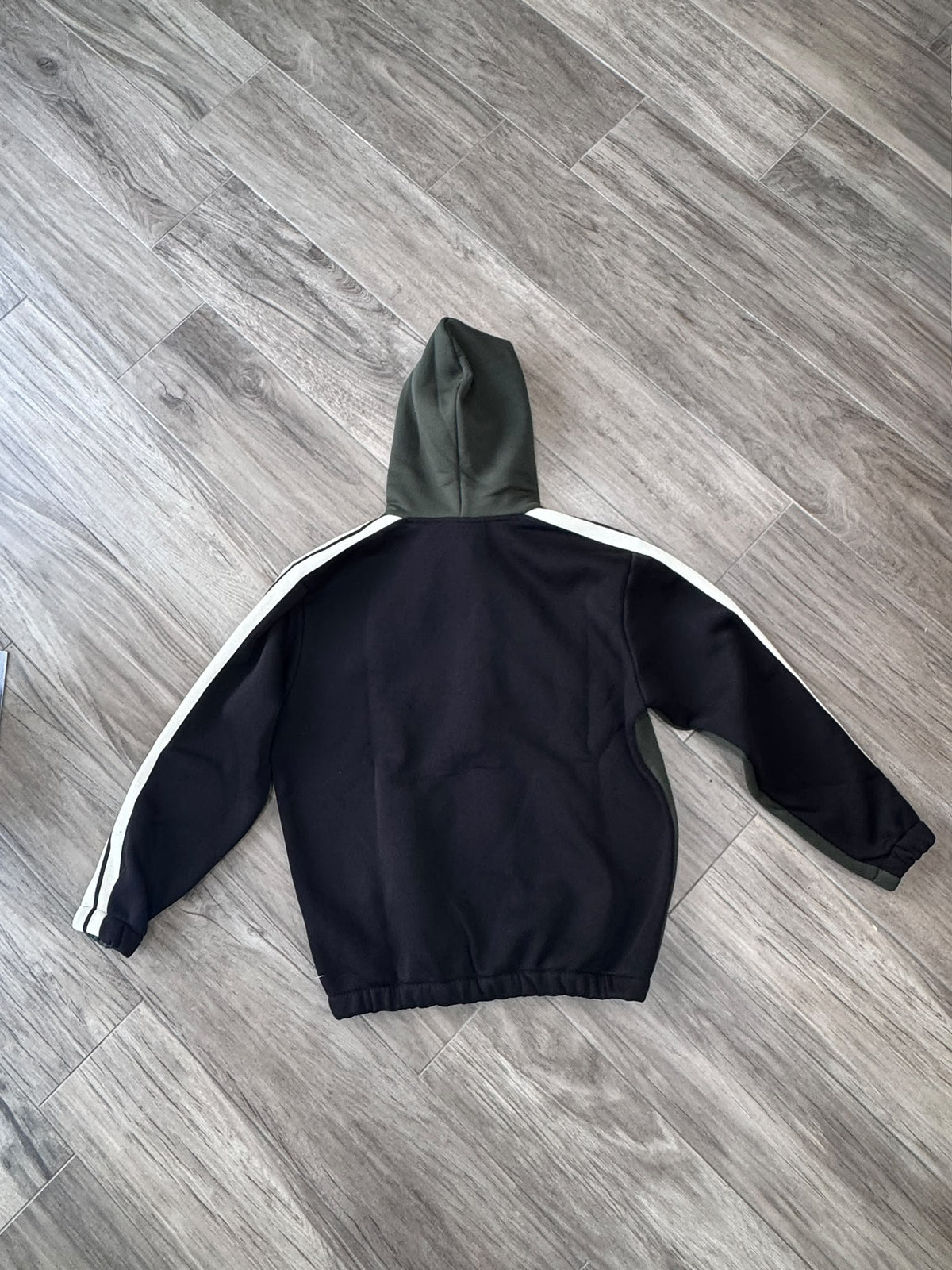 FELPA CON ZIP E BANDE LATERALI- VERDE